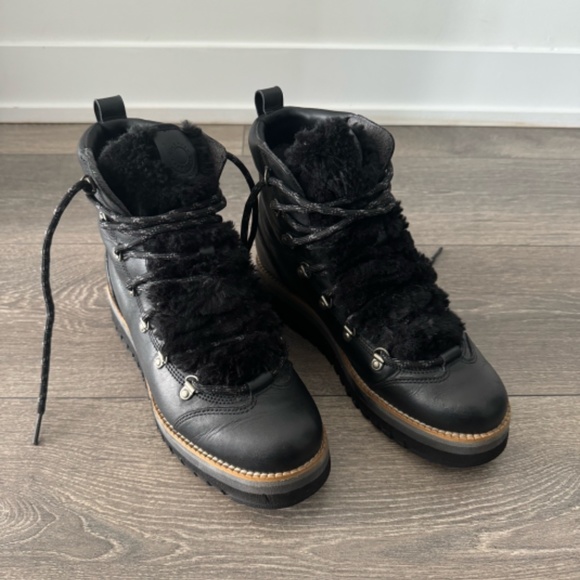 Cole Hann Grand Explorer Womens Winter Boots - Picture 3 of 4